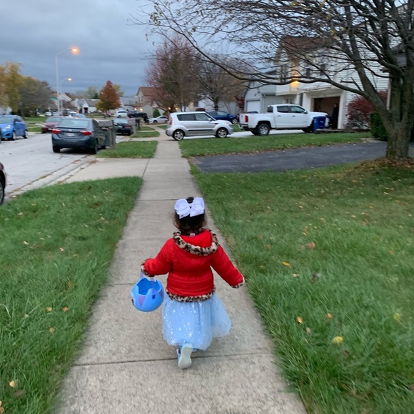 Meet your Posher, Sonita - Picture 1 of 1